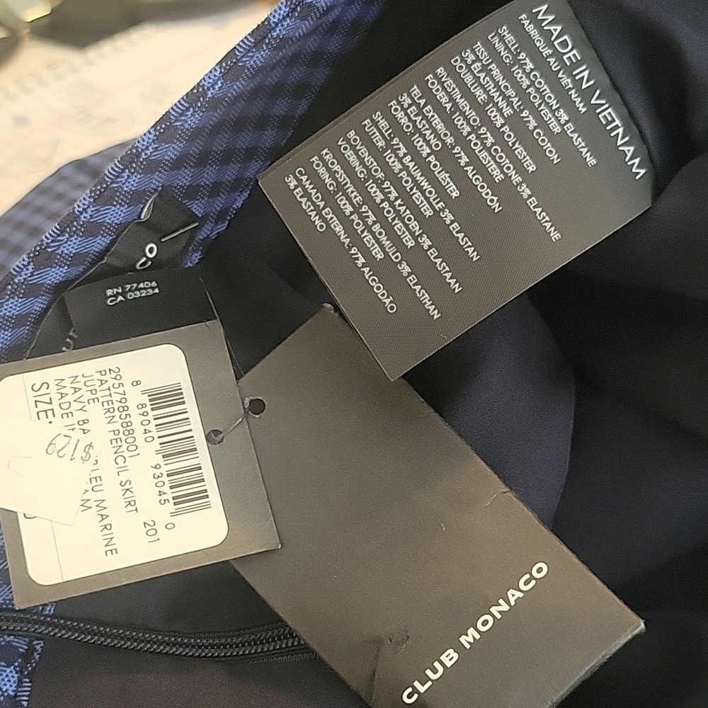 Club Monaco Sz8 Blue Check Pockets, Pencil Skirt, Slit front back, zip-up back - Picture 6 of 6